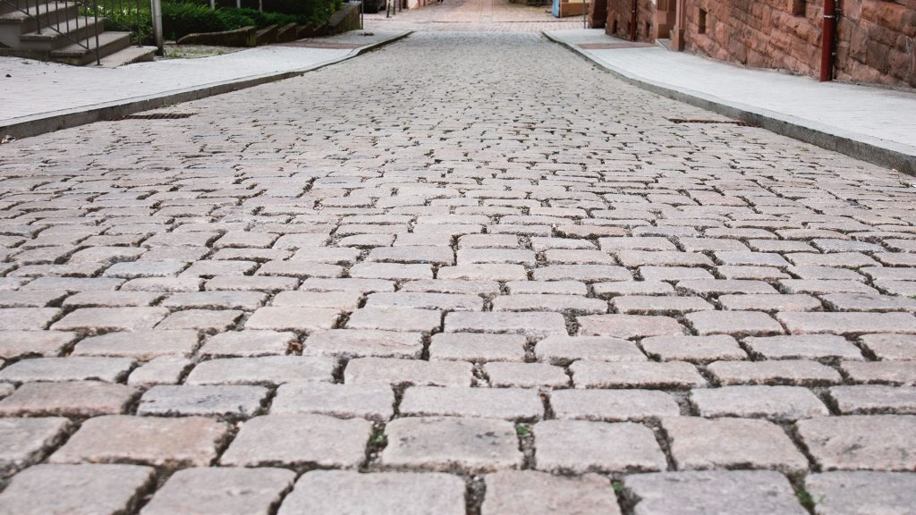 LB-16_9-Strassenbau-pflasteroberfläche-02